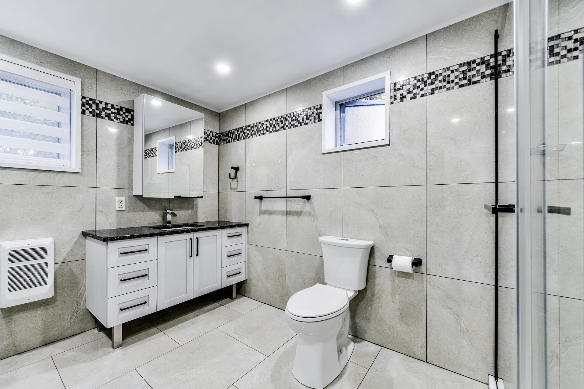 2e photo du meuble-lavabo en bois avec comptoir en céramique marbré de Cuisines ArmoBen