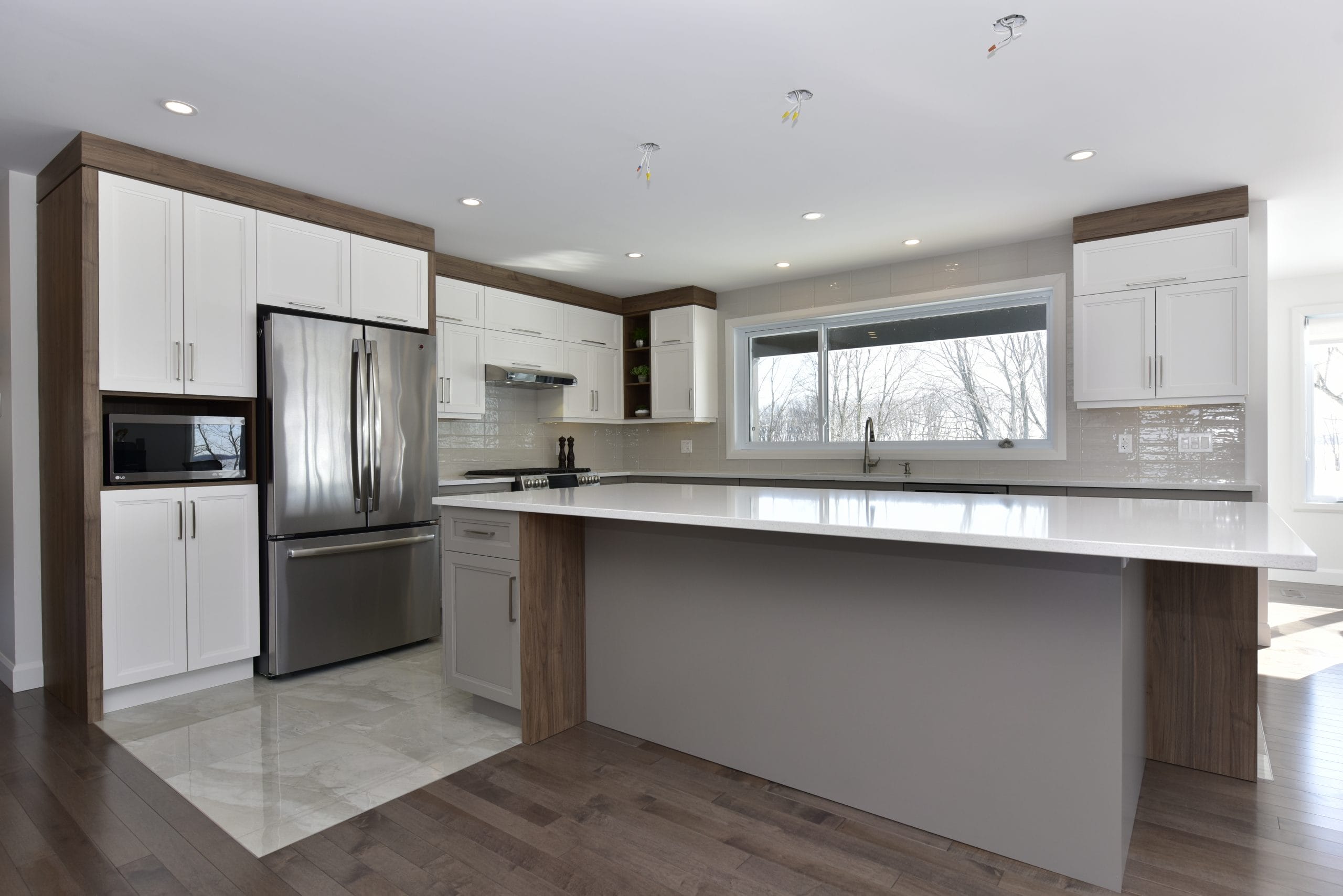 cuisine de style classique et moderne tout à la fois de Cuisines ArmoBen